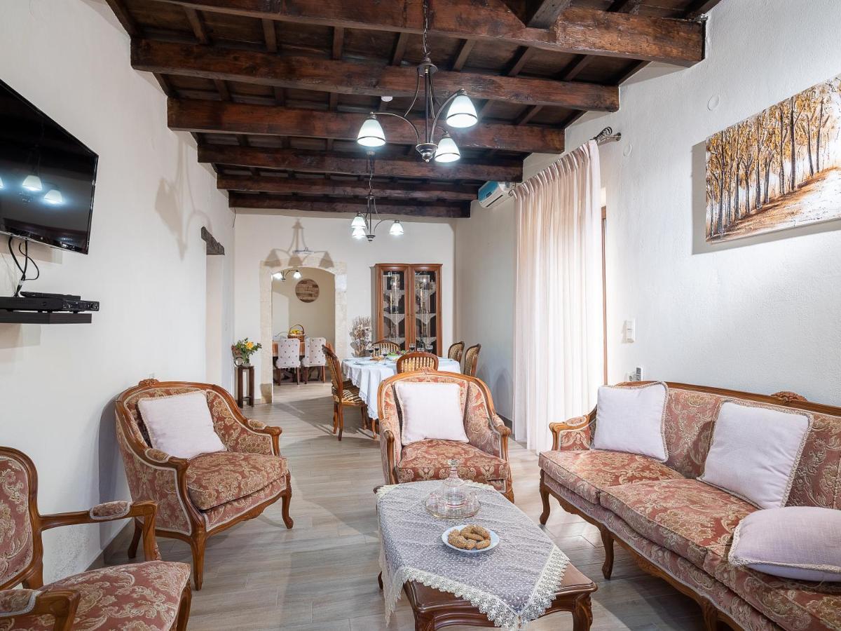 Villa Lucas Melidhónion Buitenkant foto